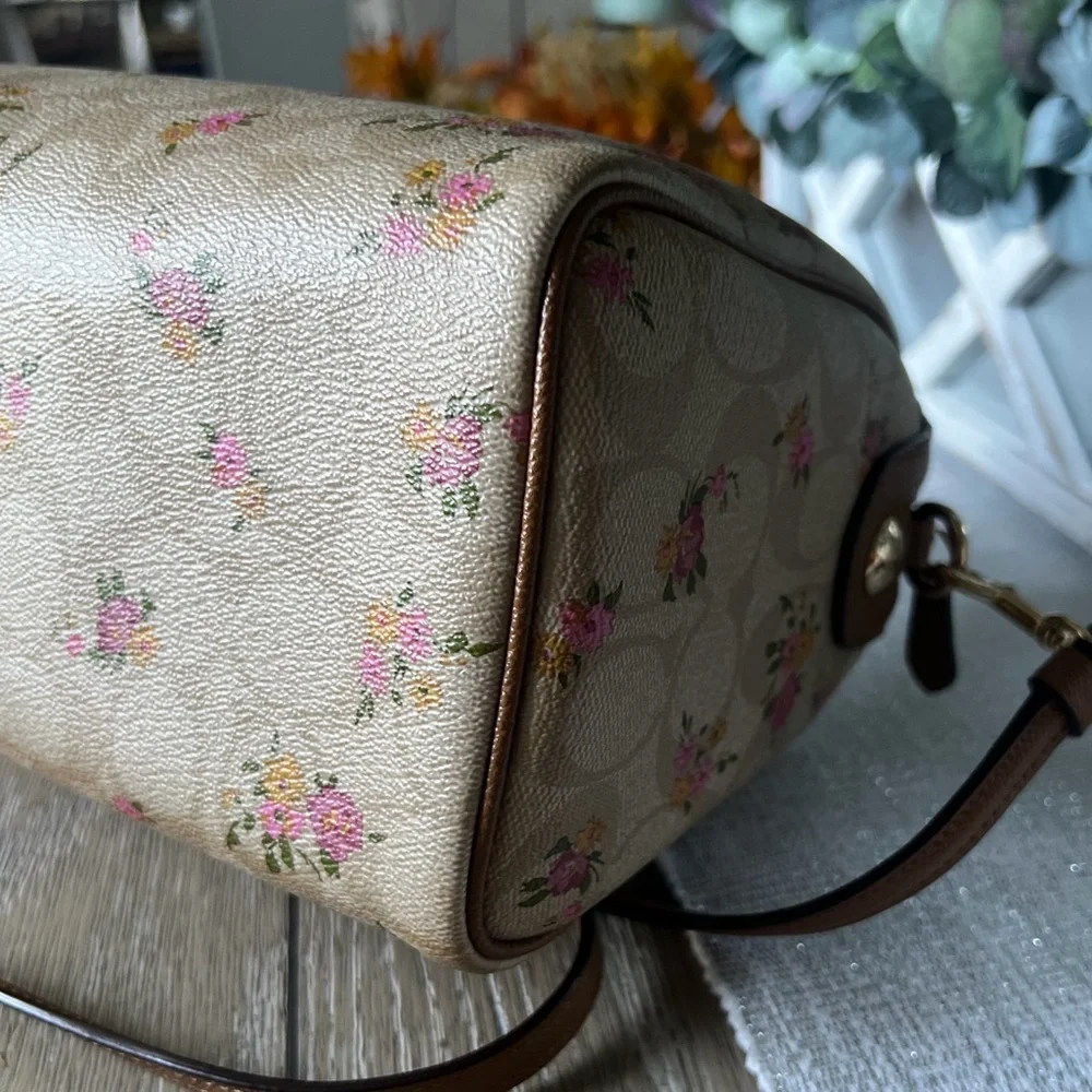 Coach Signature Canvas Floral Print Beige Brown Satchel Crossbody strap EUC - Picture 7 of 13
